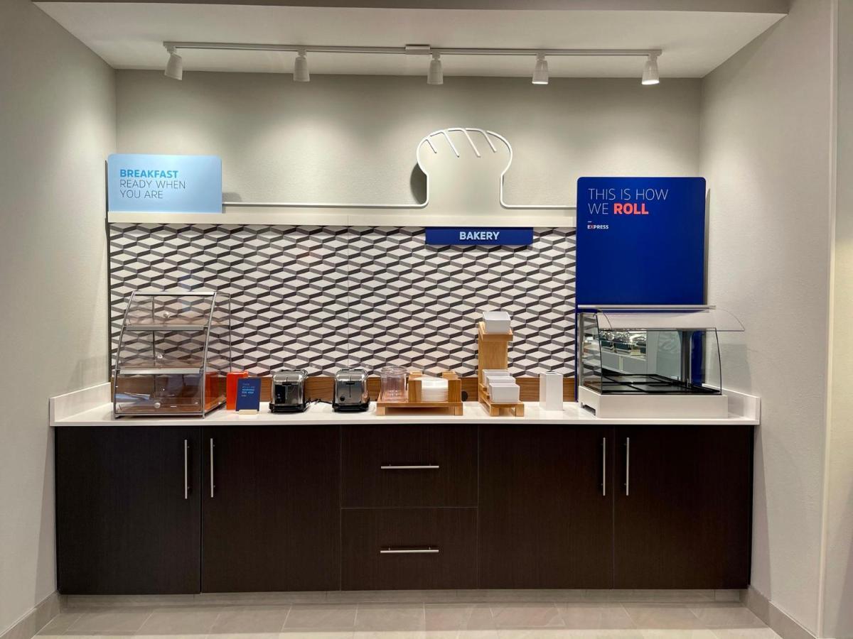 Holiday Inn Express & Suites - Ft. Smith - Airport By Ihg Fort Smith Extérieur photo