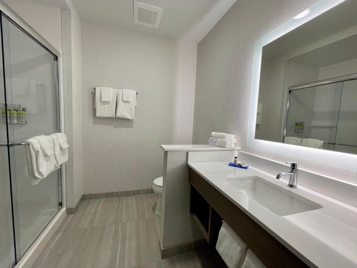 Holiday Inn Express & Suites - Ft. Smith - Airport By Ihg Fort Smith Extérieur photo