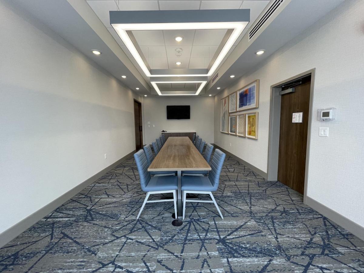 Holiday Inn Express & Suites - Ft. Smith - Airport By Ihg Fort Smith Extérieur photo