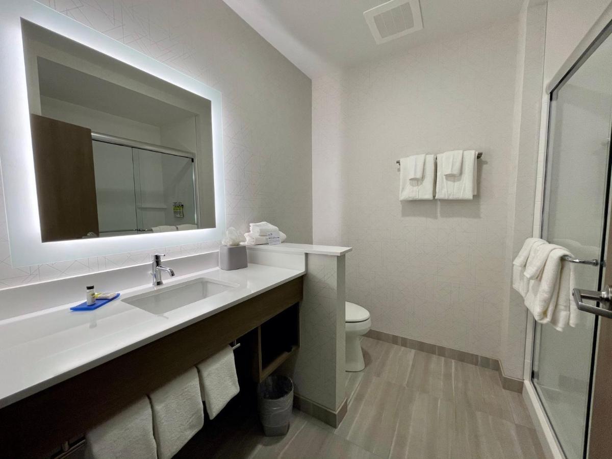 Holiday Inn Express & Suites - Ft. Smith - Airport By Ihg Fort Smith Extérieur photo